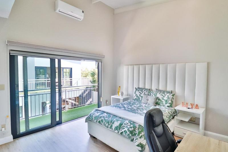 6 Bedroom Property for Sale in Midstream Ridge Gauteng