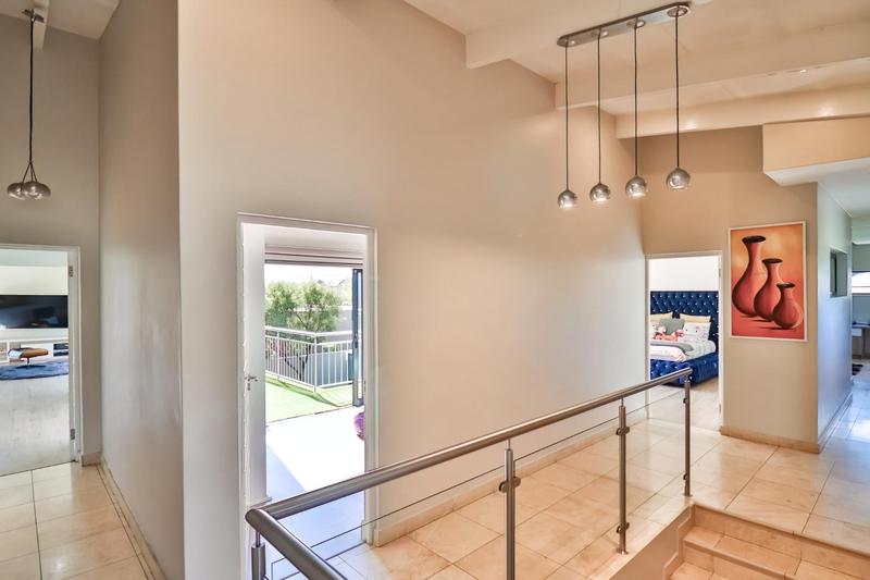 6 Bedroom Property for Sale in Midstream Ridge Gauteng