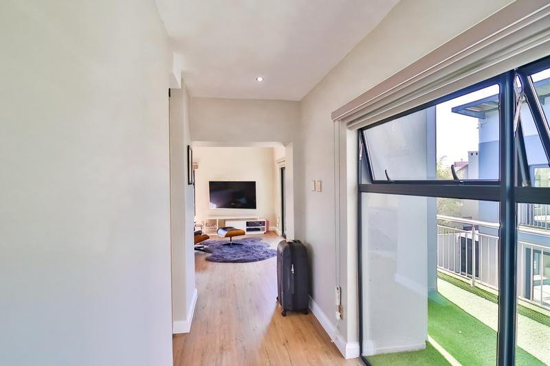 6 Bedroom Property for Sale in Midstream Ridge Gauteng
