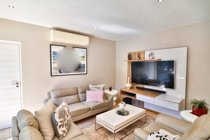 6 Bedroom Property for Sale in Midstream Ridge Gauteng