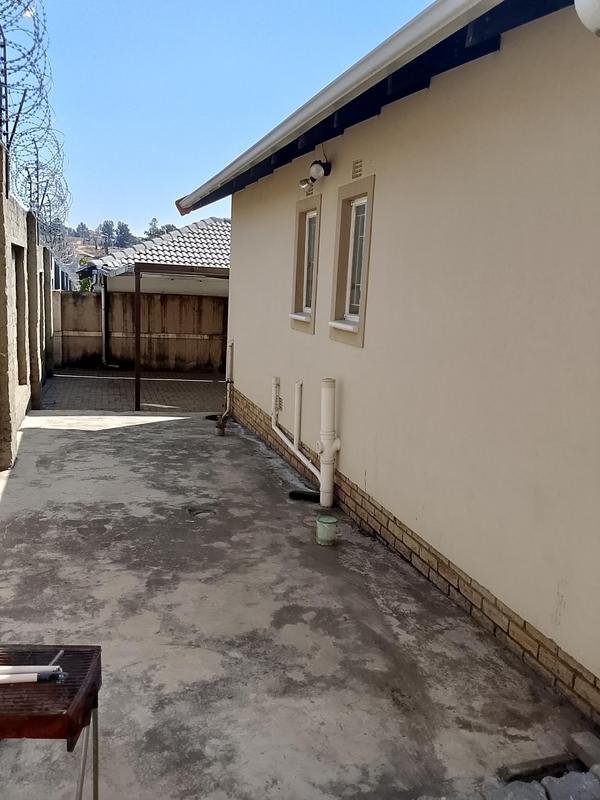 2 Bedroom Property for Sale in Cosmo City Gauteng