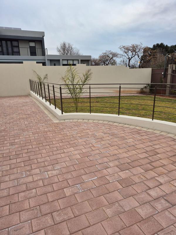 To Let 4 Bedroom Property for Rent in Raslouw Gauteng