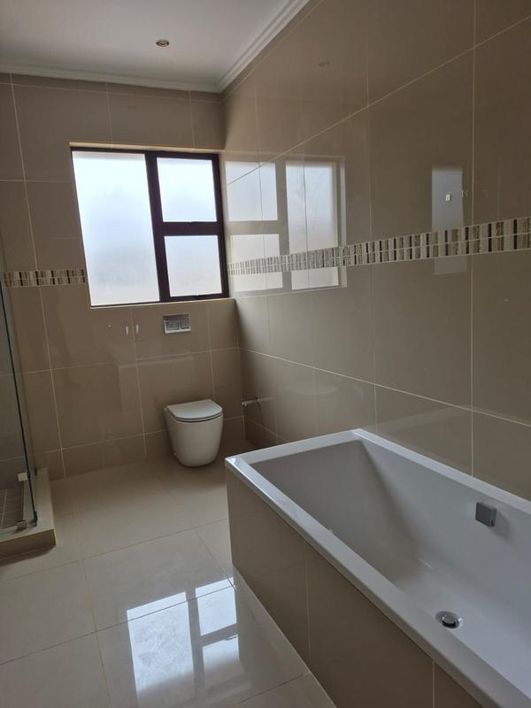 To Let 4 Bedroom Property for Rent in Raslouw Gauteng