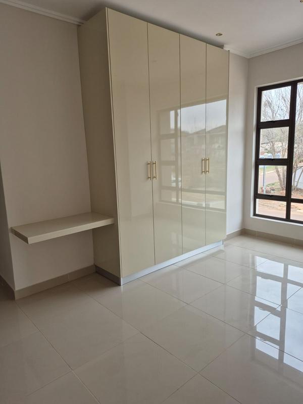 To Let 4 Bedroom Property for Rent in Raslouw Gauteng
