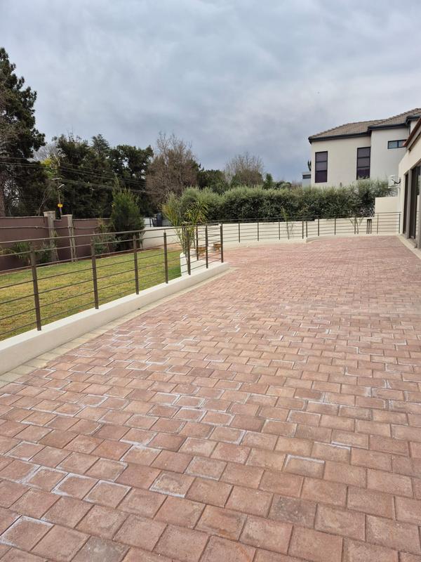 To Let 4 Bedroom Property for Rent in Raslouw Gauteng