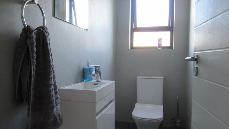 3 Bedroom Property for Sale in Olivedale Gauteng