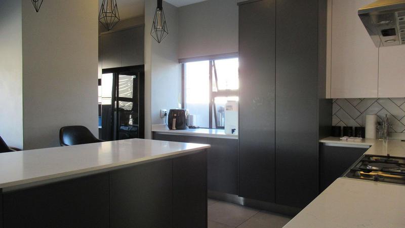 3 Bedroom Property for Sale in Olivedale Gauteng