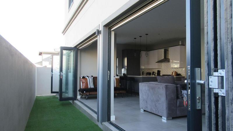 3 Bedroom Property for Sale in Olivedale Gauteng