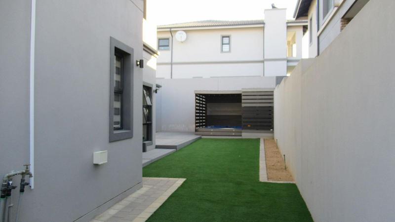 3 Bedroom Property for Sale in Olivedale Gauteng