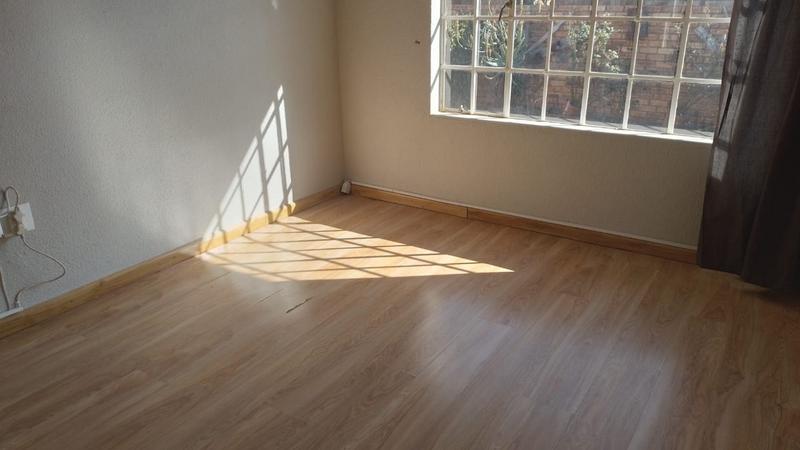 2 Bedroom Property for Sale in Eike Park Gauteng