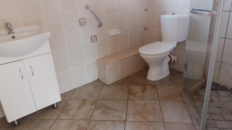 2 Bedroom Property for Sale in Eike Park Gauteng