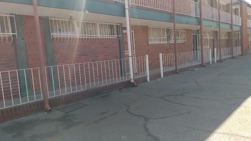 2 Bedroom Property for Sale in Greenhills Gauteng