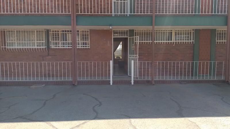2 Bedroom Property for Sale in Greenhills Gauteng
