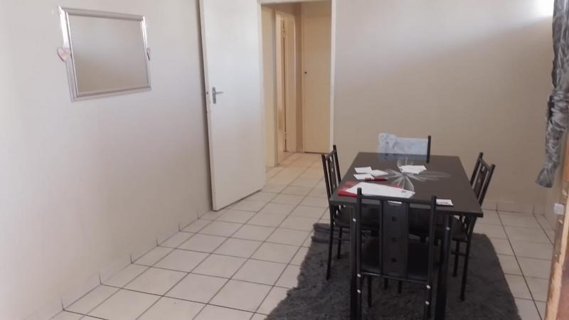 2 Bedroom Property for Sale in Greenhills Gauteng