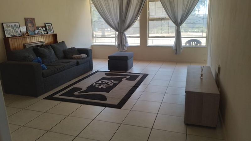 2 Bedroom Property for Sale in Greenhills Gauteng
