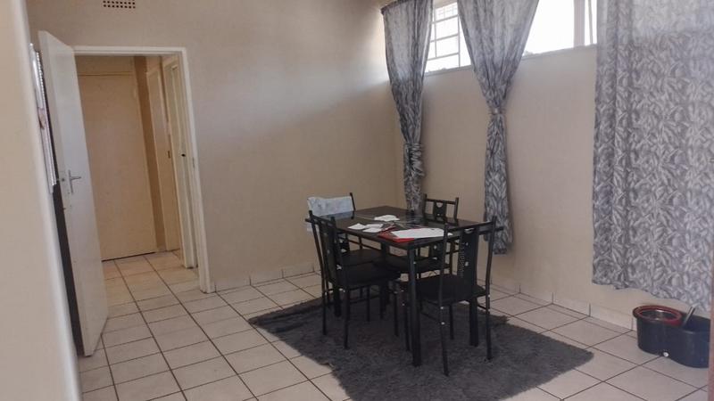 2 Bedroom Property for Sale in Greenhills Gauteng