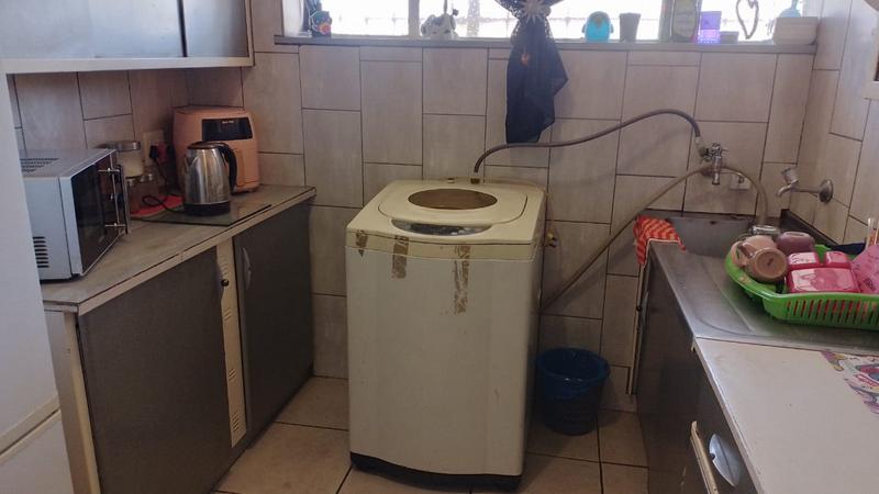 2 Bedroom Property for Sale in Greenhills Gauteng