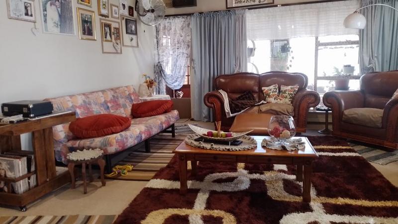 3 Bedroom Property for Sale in Helikonpark Gauteng