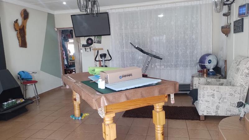 3 Bedroom Property for Sale in Helikonpark Gauteng