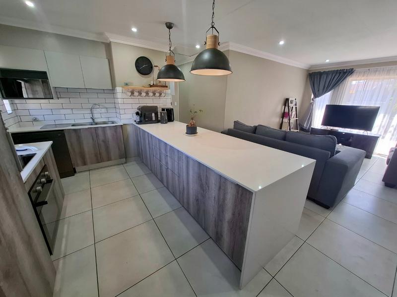 3 Bedroom Property for Sale in Pierre Van Ryneveld Gauteng