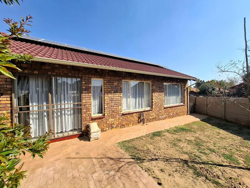 3 Bedroom Property for Sale in Pierre Van Ryneveld Gauteng