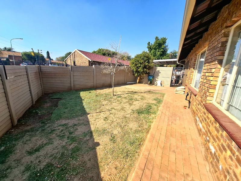3 Bedroom Property for Sale in Pierre Van Ryneveld Gauteng