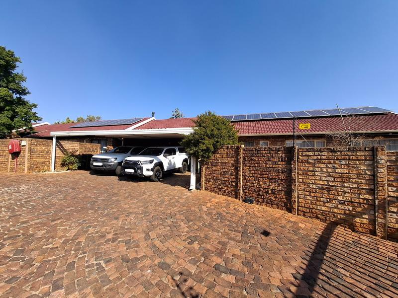 3 Bedroom Property for Sale in Pierre Van Ryneveld Gauteng