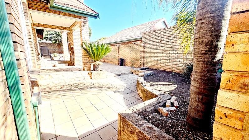 4 Bedroom Property for Sale in Castleview Gauteng