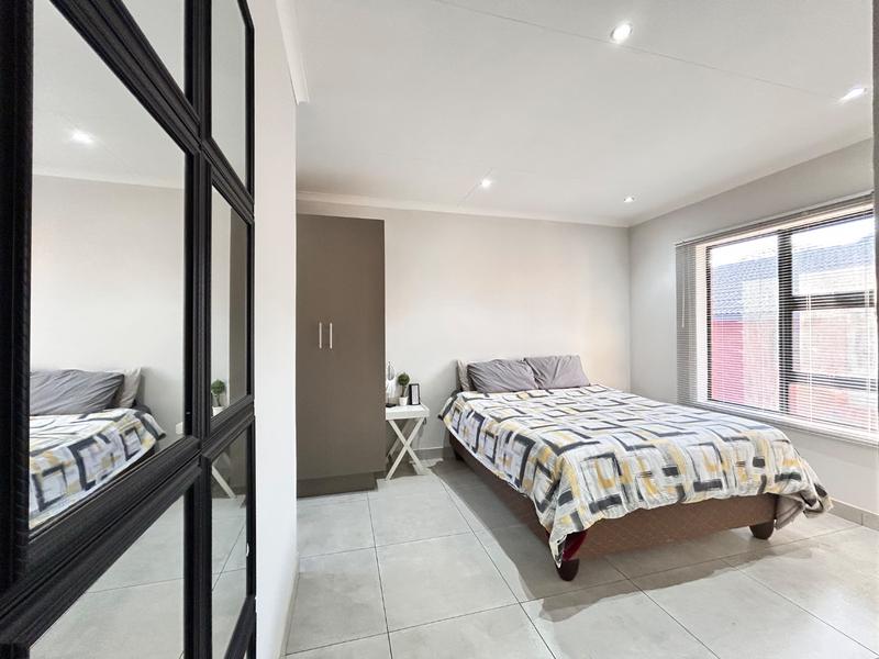 2 Bedroom Property for Sale in Theresa Park Gauteng