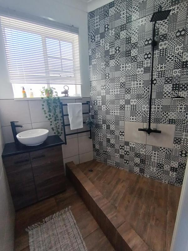 1 Bedroom Property for Sale in Sunnyridge Gauteng