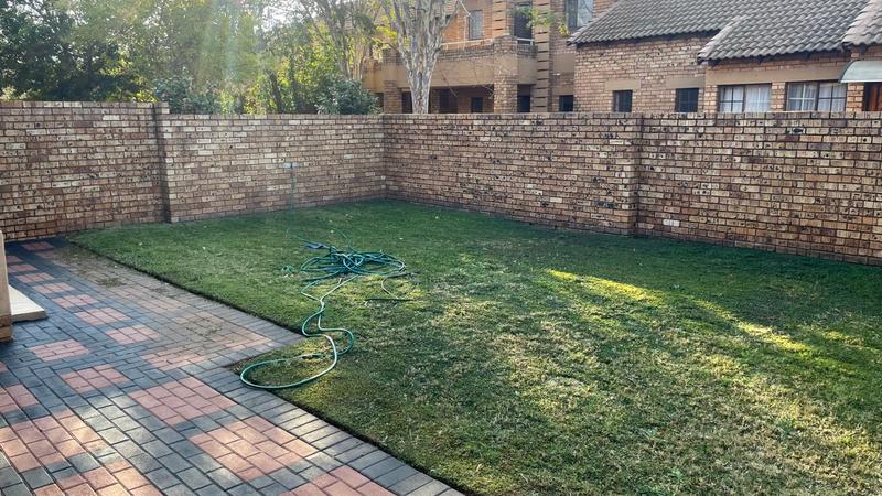 2 Bedroom Property for Sale in Monavoni Gauteng