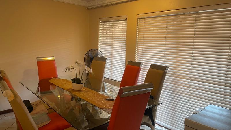 2 Bedroom Property for Sale in Monavoni Gauteng