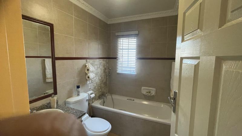 2 Bedroom Property for Sale in Monavoni Gauteng