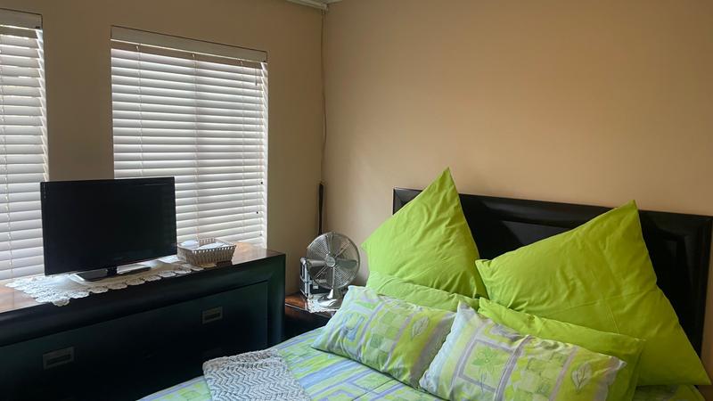 2 Bedroom Property for Sale in Monavoni Gauteng