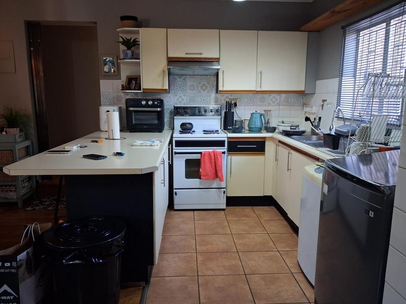 3 Bedroom Property for Sale in Garsfontein Gauteng