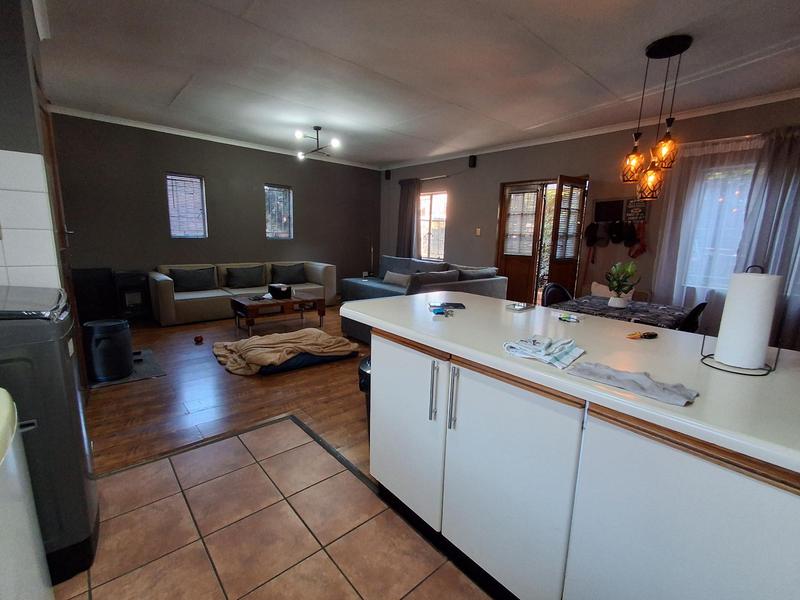 3 Bedroom Property for Sale in Garsfontein Gauteng