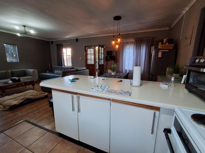 3 Bedroom Property for Sale in Garsfontein Gauteng