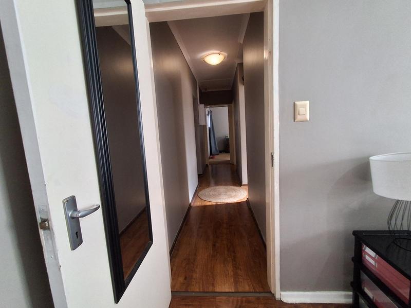 3 Bedroom Property for Sale in Garsfontein Gauteng