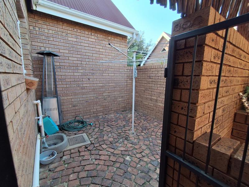 3 Bedroom Property for Sale in Garsfontein Gauteng