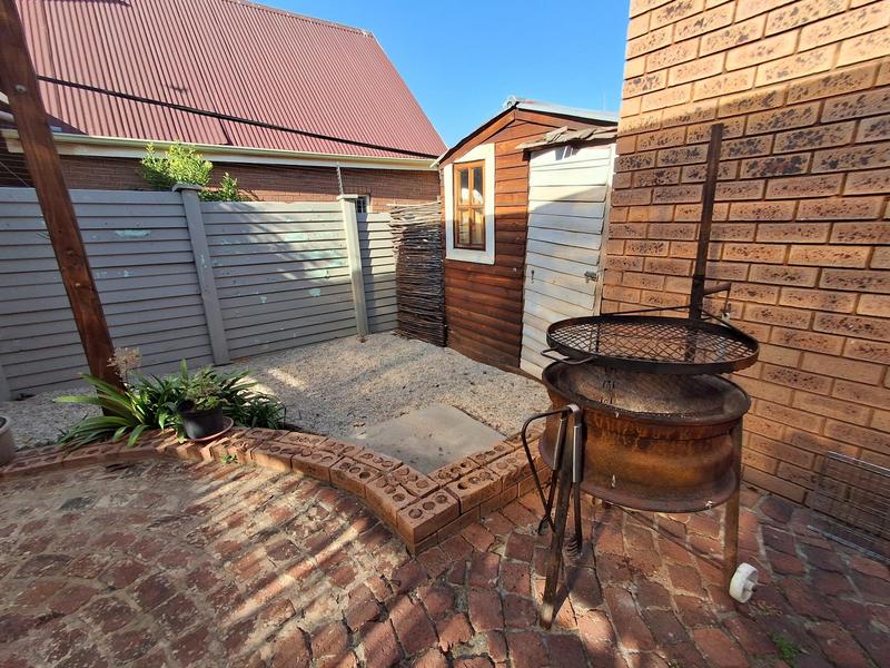 3 Bedroom Property for Sale in Garsfontein Gauteng