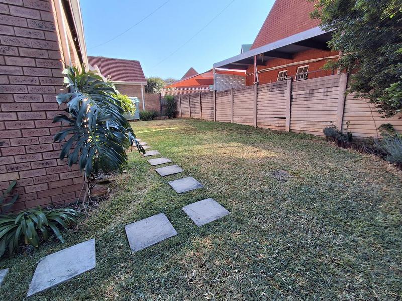 3 Bedroom Property for Sale in Garsfontein Gauteng