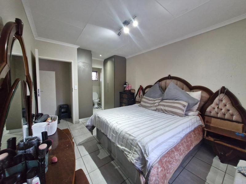 2 Bedroom Property for Sale in Beyers Park Gauteng
