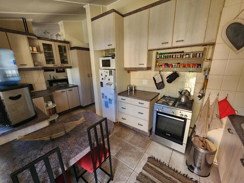 To Let 4 Bedroom Property for Rent in Valhalla Gauteng