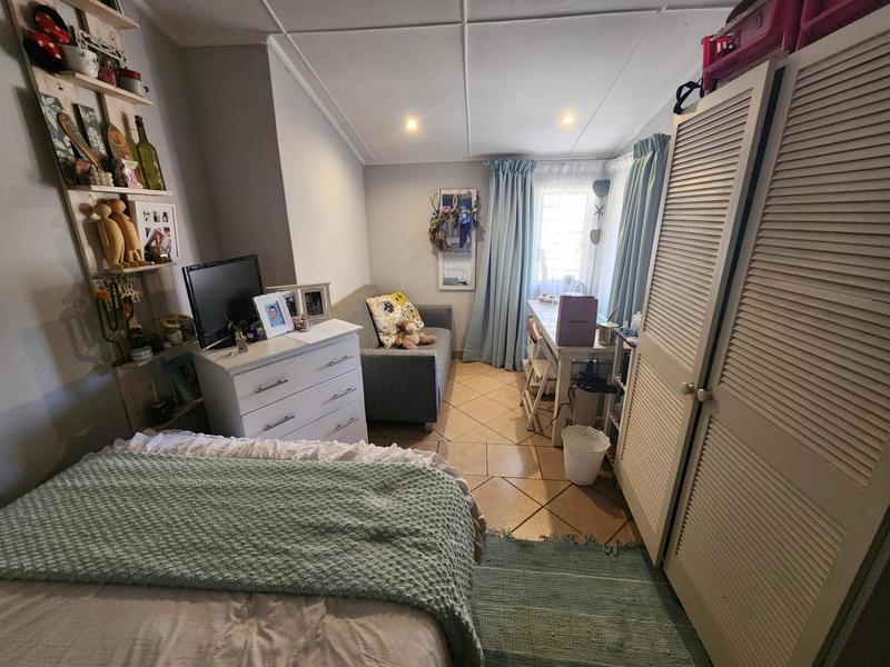 To Let 4 Bedroom Property for Rent in Valhalla Gauteng