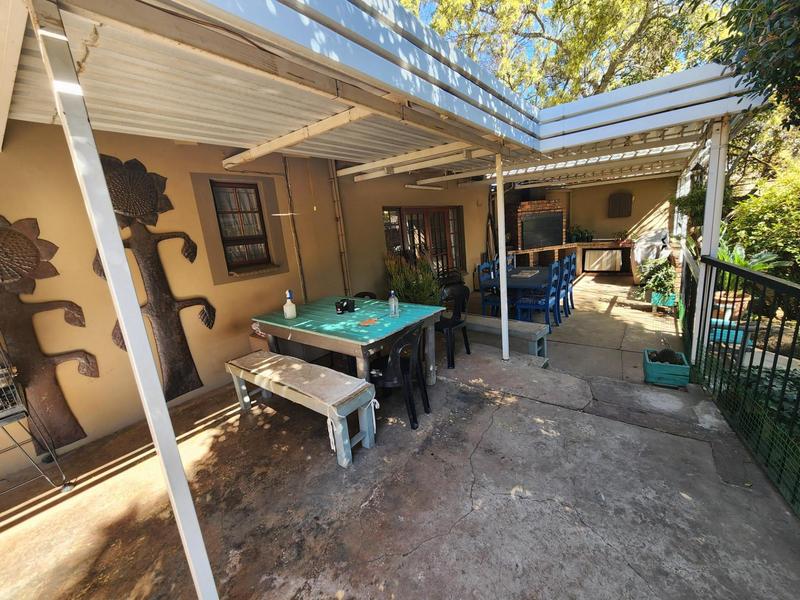 To Let 4 Bedroom Property for Rent in Valhalla Gauteng