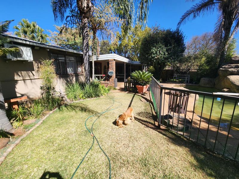 To Let 4 Bedroom Property for Rent in Valhalla Gauteng