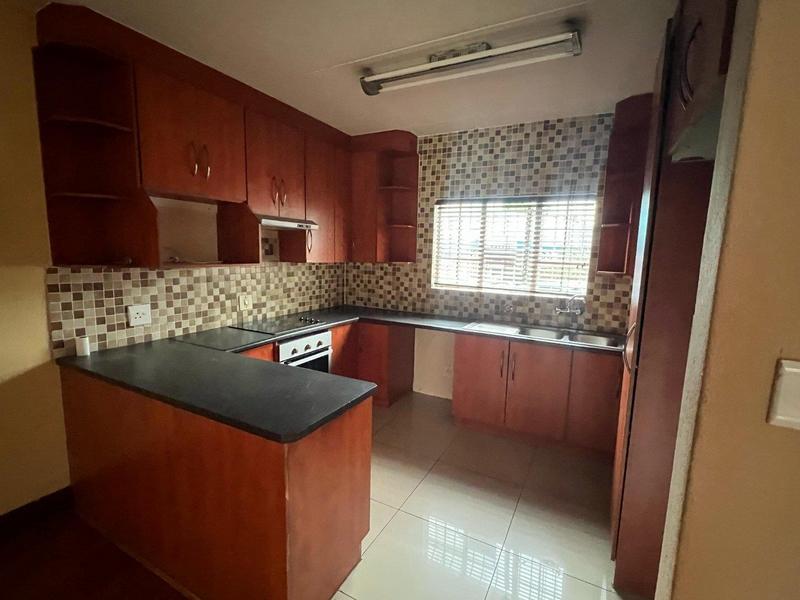 To Let 2 Bedroom Property for Rent in Van Riebeeck Park Gauteng