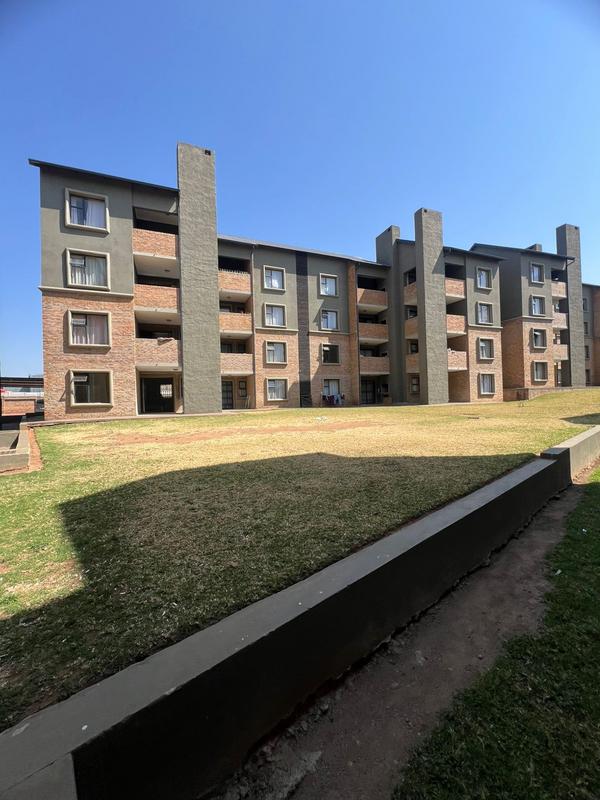 2 Bedroom Property for Sale in Pomona Gauteng