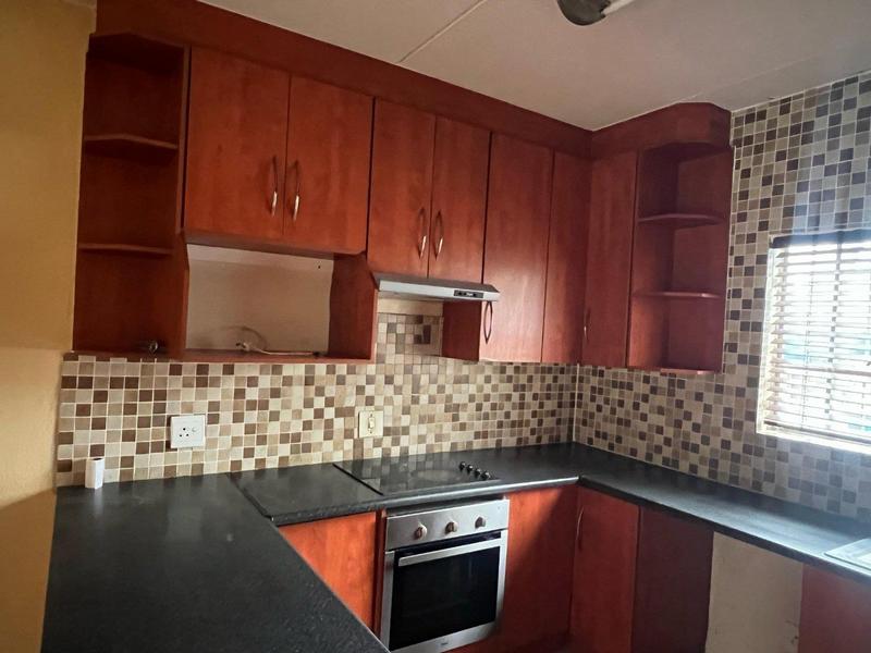 2 Bedroom Property for Sale in Van Riebeeck Park Gauteng