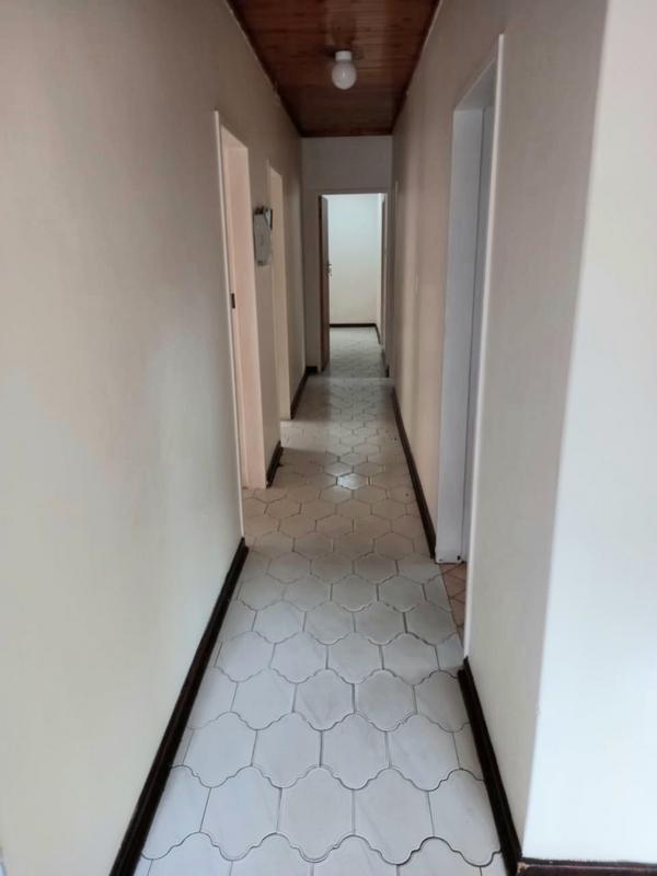 6 Bedroom Property for Sale in Laudium Gauteng